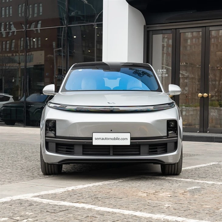 Lixiang L8 Ultra PHEV six seat SUV