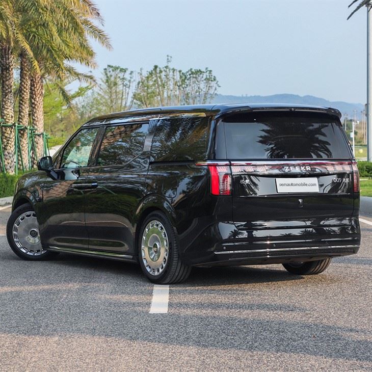 Zeekr 009  luxury MPV 