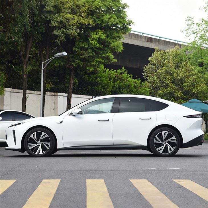 Nio Et5 High-Profile Luxury Pure Electric Sedan